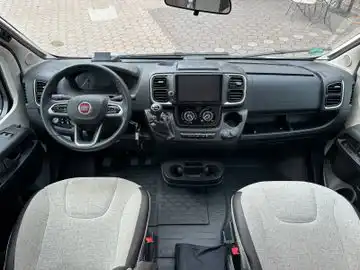 KNAUS Sky TI 700 MEG Platinum Selection